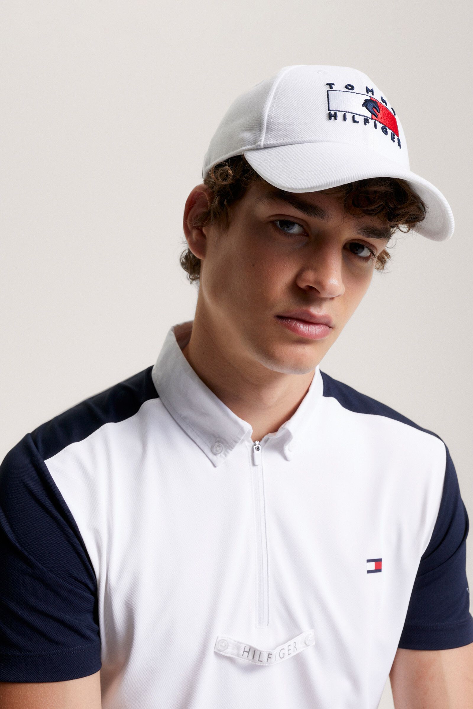 Tommy hilfiger on sale logo flag