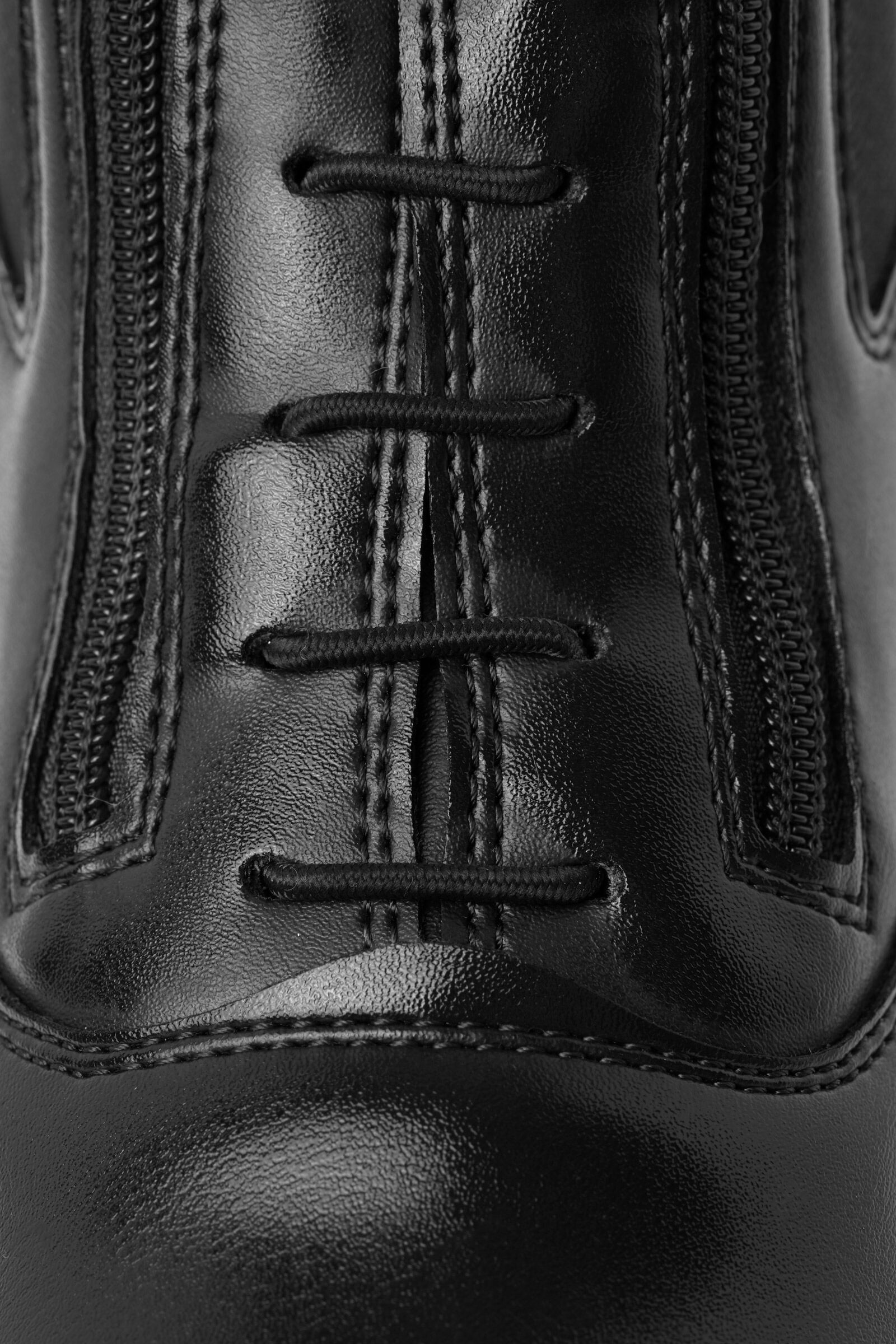 Hiking boots kingston clearance