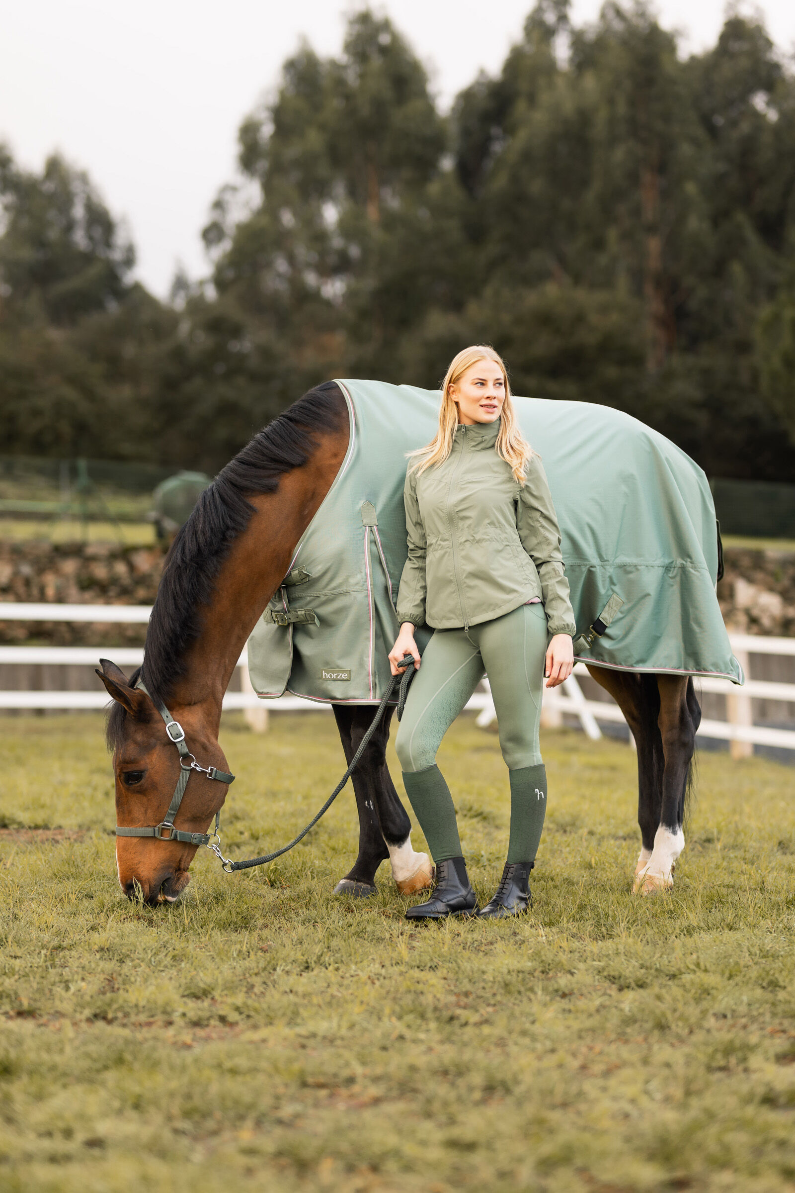Buy Horze Fiora Women s Lightweight Waterproof Riding Jacket horze.eu