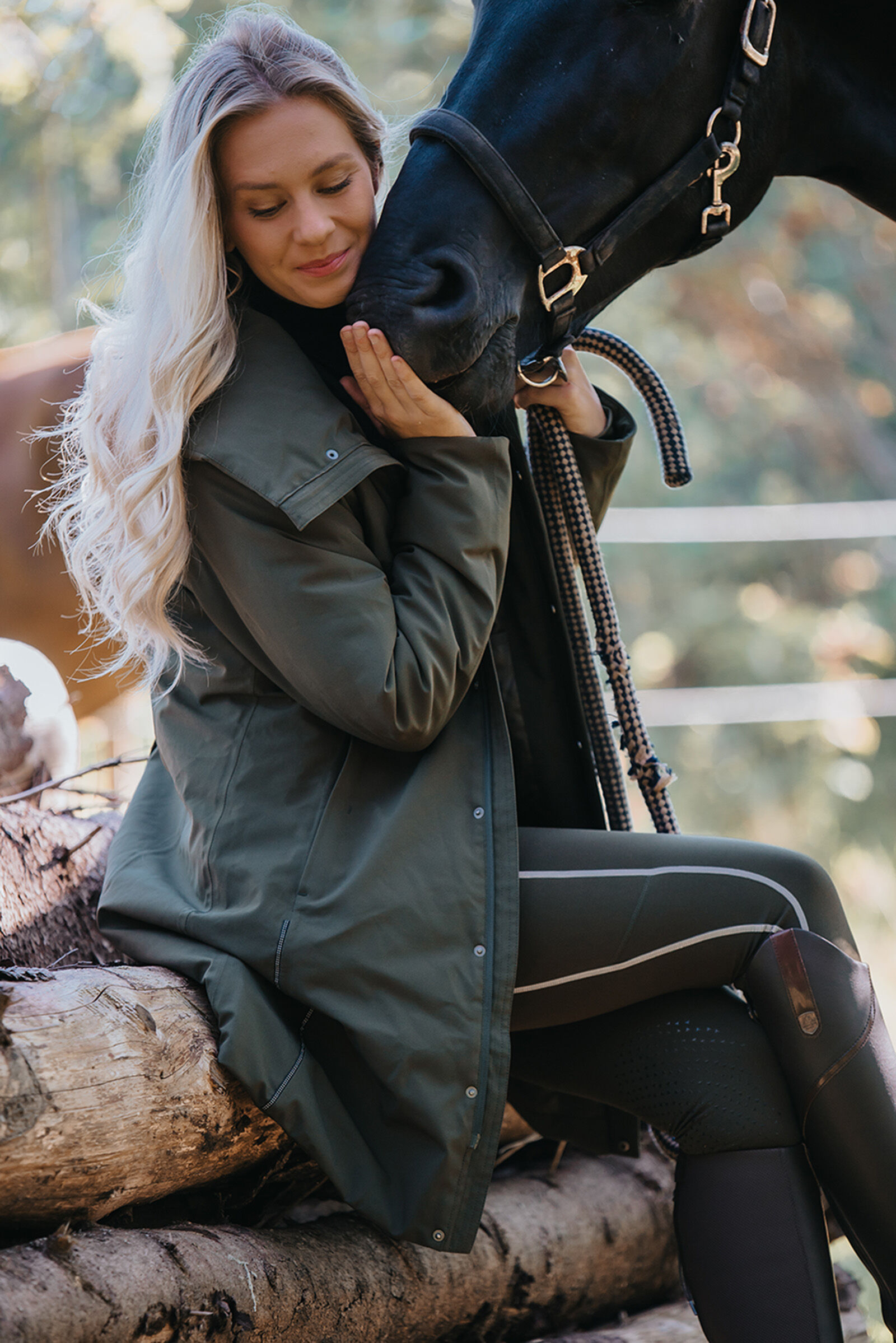 Buy Mountain Horse Alicia Coat horze.eu