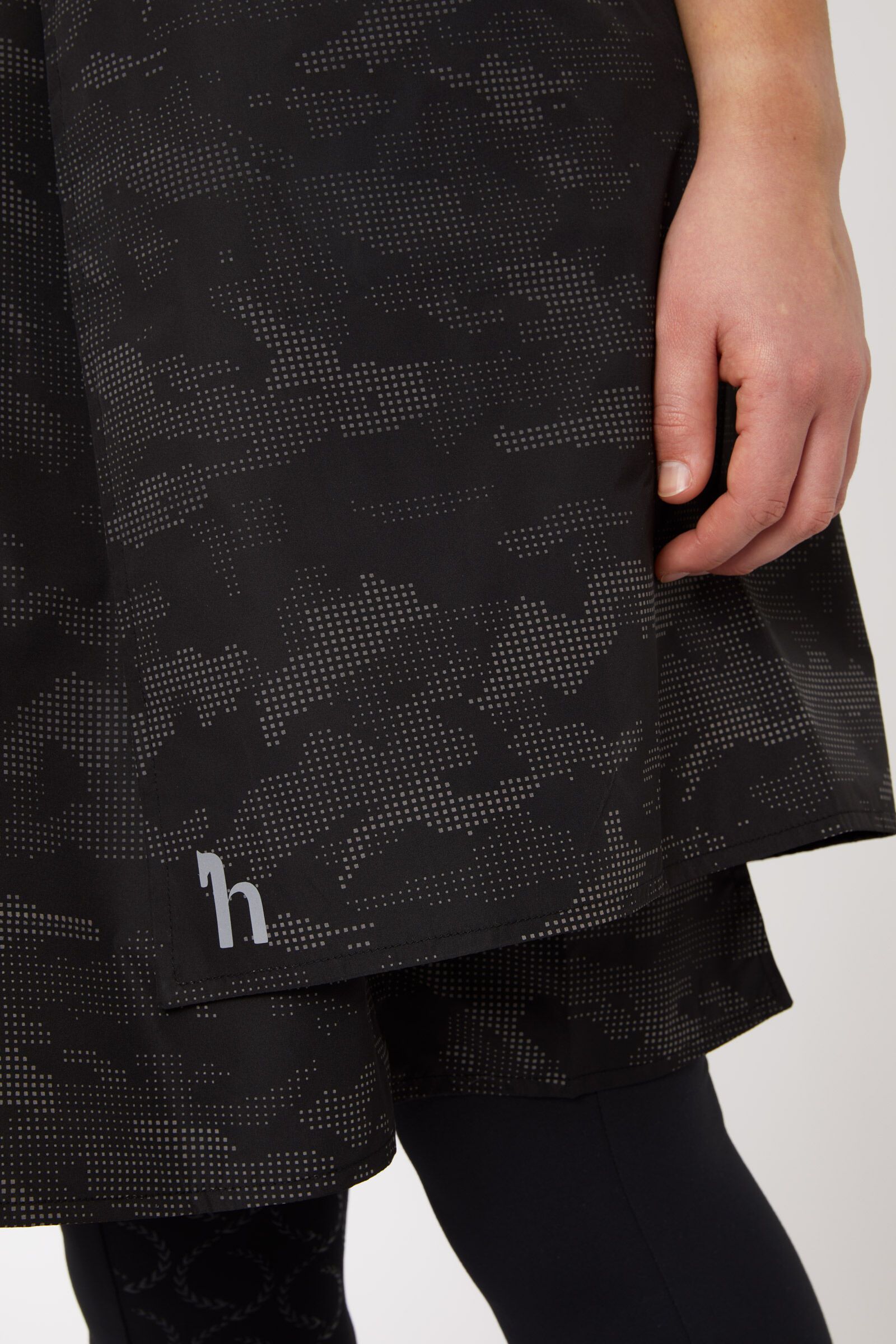 Buy Horze Camo Luminox Reflective Skirt for Women horze.eu