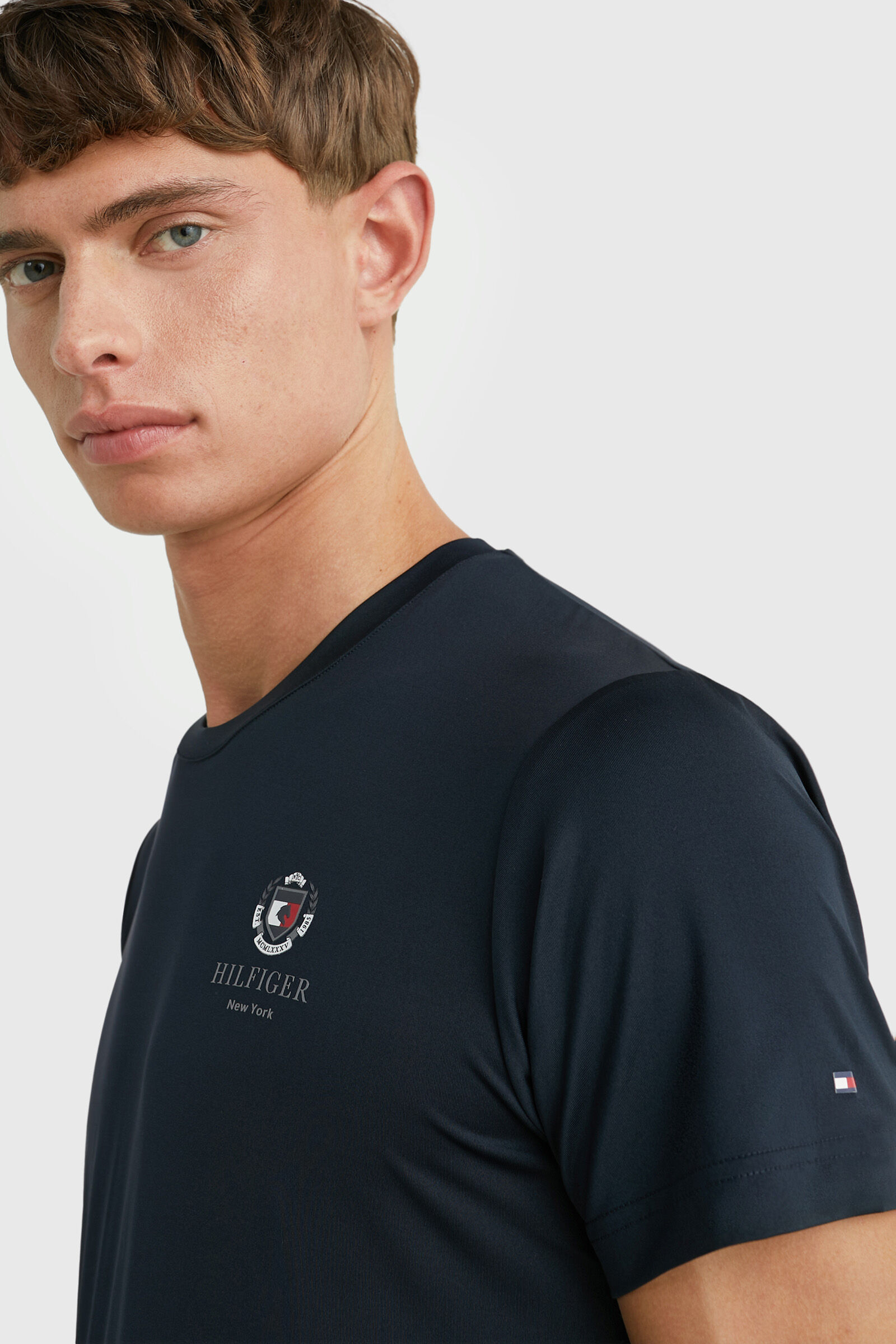 Tommy crest top t shirt