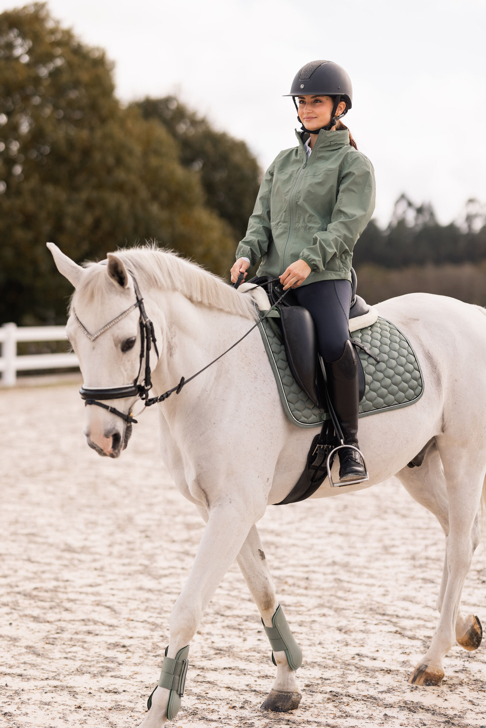 Buy Horze Fiora Women s Lightweight Waterproof Riding Jacket horze.eu