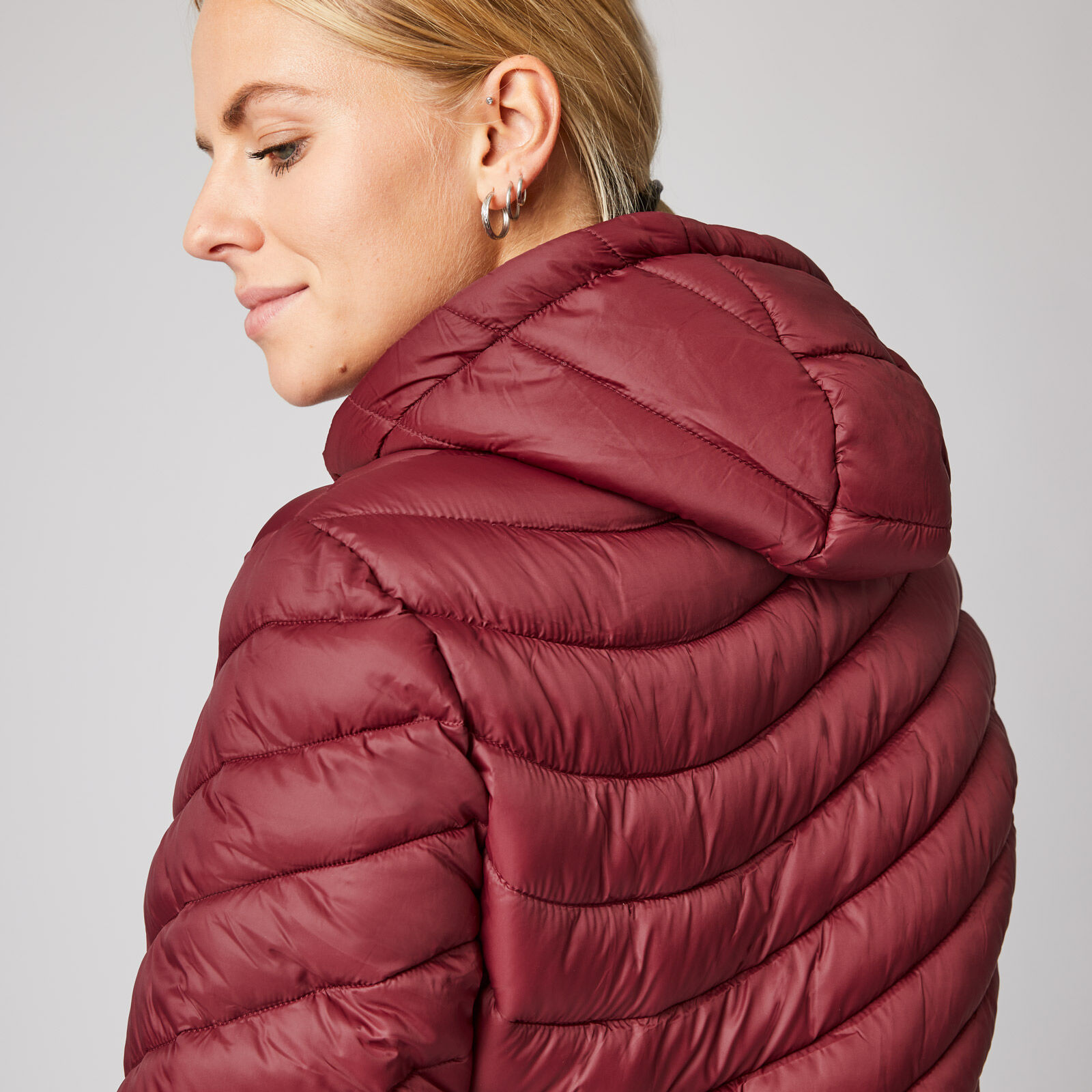 Burgundy womens puffer on sale jacket